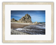 Load image into Gallery viewer, HONEYCOMB ROCK