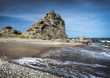 Load image into Gallery viewer, HONEYCOMB ROCK